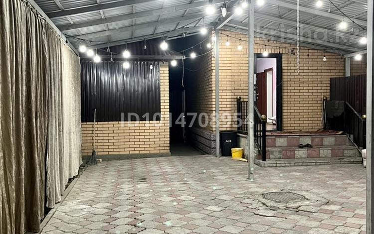 Дом · 6 комнат · 230 м², мкр Гарышкер, Гагарина 197 — Гагарина Уалиханова за 60 000 ₸ в Талдыкоргане — фото 2