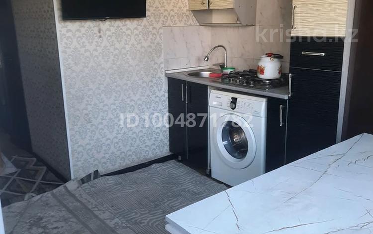 3-бөлмелі пәтер · 80 м² · 4/5 қабат, Сейфуллина 94 — Базар.школа.болнитца, бағасы: 17 млн ₸ в Кентау — фото 2