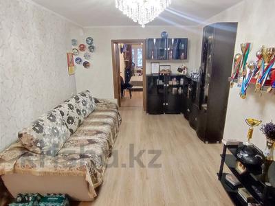 2-комнатная квартира, 45 м², 3/4 этаж помесячно, Жандосова 176а — Саина-Жандосова за 230 000 〒 в Алматы, Ауэзовский р-н