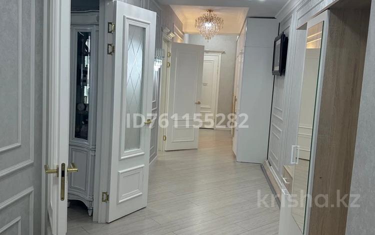 3-комнатная квартира · 120 м² · 9/21 этаж, 17-й мкр, ​17-й микрорайон 6 за 70 млн ₸ в Актау — фото 2