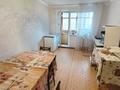 3-комнатная квартира · 62 м² · 5/5 этаж, Майкудук, 15 й микрорайон 16 за 11.4 млн ₸ в Караганде, Алихана Бокейханова р-н — фото 2