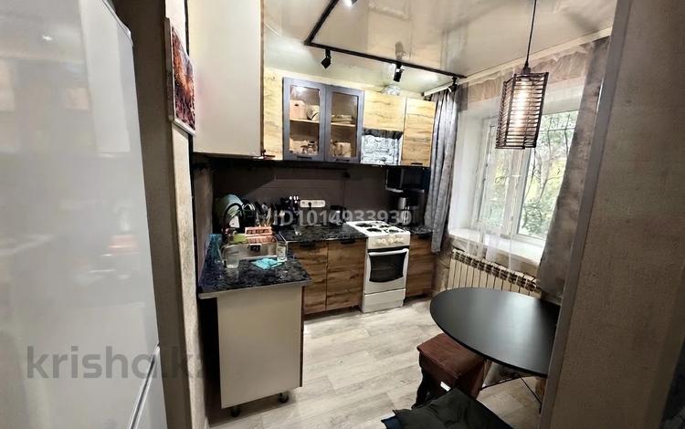 3-комнатная квартира · 54.2 м² · 1/5 этаж, Панфилова — Ленинградская, Абая Кунанбаева за 8 млн ₸ в Шахтинске — фото 17