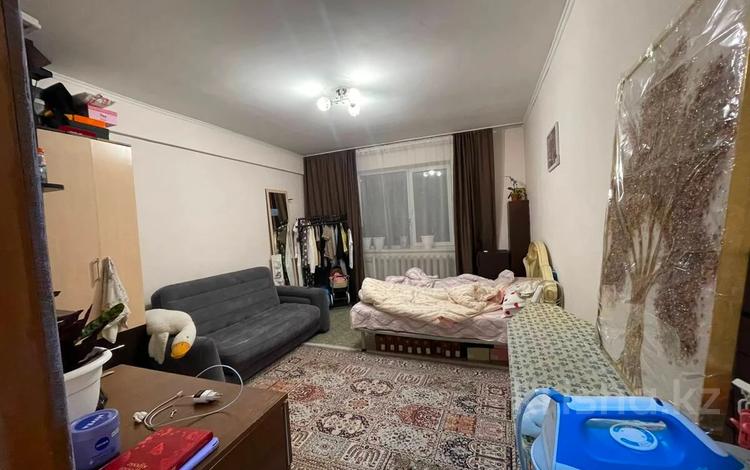 1-комнатная квартира · 38 м² · 1/5 этаж, мкр Аксай-1А за 24 млн ₸ в Алматы, Ауэзовский р-н — фото 5