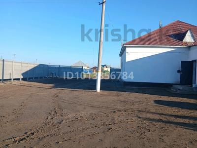 Жеке үй · 6 бөлме · 1000 м² · 10500 жүзд., Титов-1 14 Б — Қашаубаев көшесінің қиылысы, бағасы: 19 млн ₸ в 