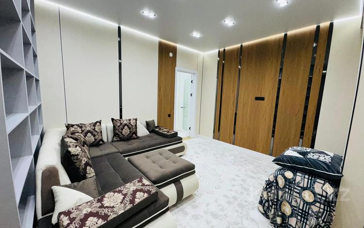 2-комнатная квартира · 70 м² · 4/9 этаж, Байтерекова 2б за 300 000 ₸ в Шымкенте, Аль-Фарабийский р-н — фото 2