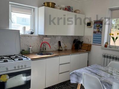 3-комнатная квартира · 95.8 м² · 1/2 этаж, мкр Жастар 2 за 18 млн 〒 в Актобе, жилой массив Жанаконыс