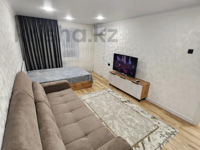 1-комнатная квартира · 35 м² · 1/2 этаж, Кошербаева 24г — Пересечение улицы Кеншелер, район магазина ДОБРОЦЕН за 15 000 ₸ в Экибастузе