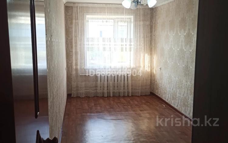 2-комнатная квартира, 45 м², 1/5 этаж, Аманжолова за 16 млн 〒 в Жезказгане — фото 2