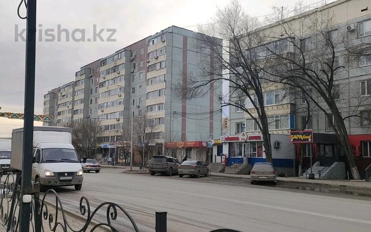 1-комнатная квартира · 42 м² · 4/10 этаж, мкр 11 100 за 12 000 ₸ в Актобе — фото 26