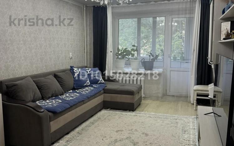 2-комнатная квартира · 49.7 м² · 1/5 этаж, Майкудук, 18й микрорайон 7 за 14 млн ₸ в Караганде, Алихана Бокейханова р-н — фото 2