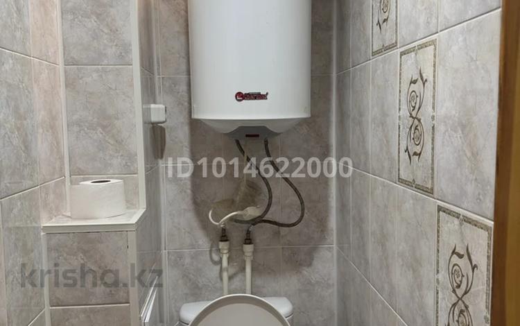 3-комнатная квартира · 64 м², Желтоксан 37А за 16 млн ₸ в Аксу — фото 2