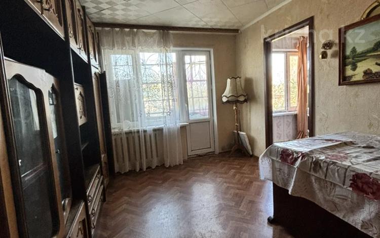 3-бөлмелі пәтер · 55 м² · 1/5 қабат, У. Громова 26/1, бағасы: 90 000 ₸ в Уральске — фото 2