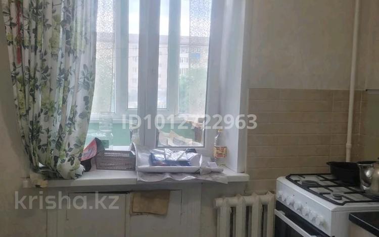 2-бөлмелі пәтер · 50 м² · 2/9 қабат, Зачаганск пгт ш/а. — Магазин жазира, бағасы: 18 млн ₸ в Уральске, мкр. Зачаганск пгт — фото 2