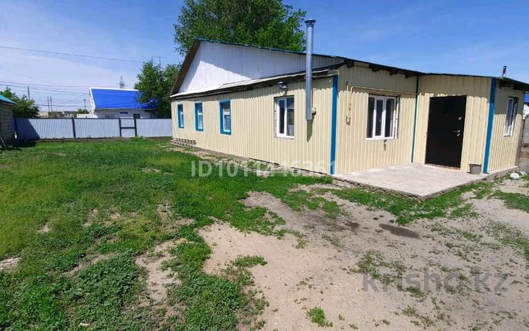 Часть дома · 3 комнаты · 80 м² · 8 сот., ул. Изтая Мамбетова за 14 млн ₸ в Хромтау — фото 2