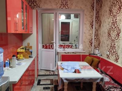 3-комнатная квартира · 64.4 м² · 2/5 этаж, мкр Тастак-2 — Тлендиева Толе би за 300 000 ₸ в Алматы, Алмалинский р-н