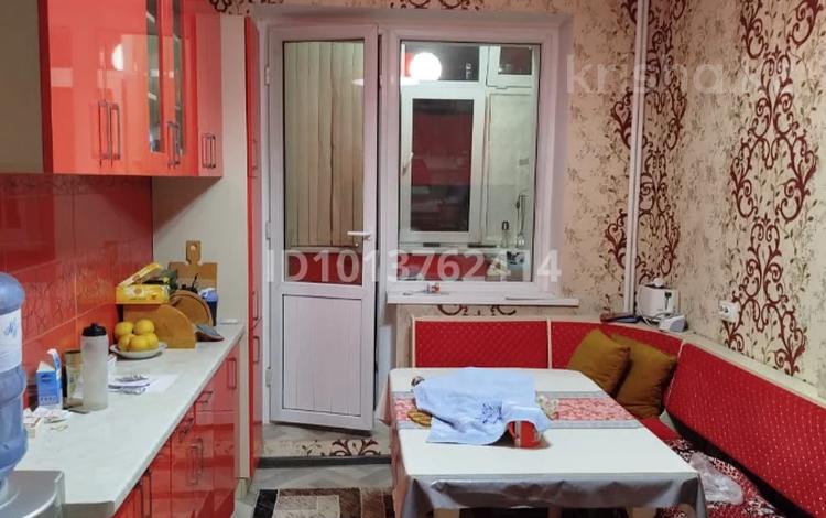 3-комнатная квартира · 64.4 м² · 2/5 этаж, мкр Тастак-2 — Тлендиева Толе би за 300 000 ₸ в Алматы, Алмалинский р-н — фото 7