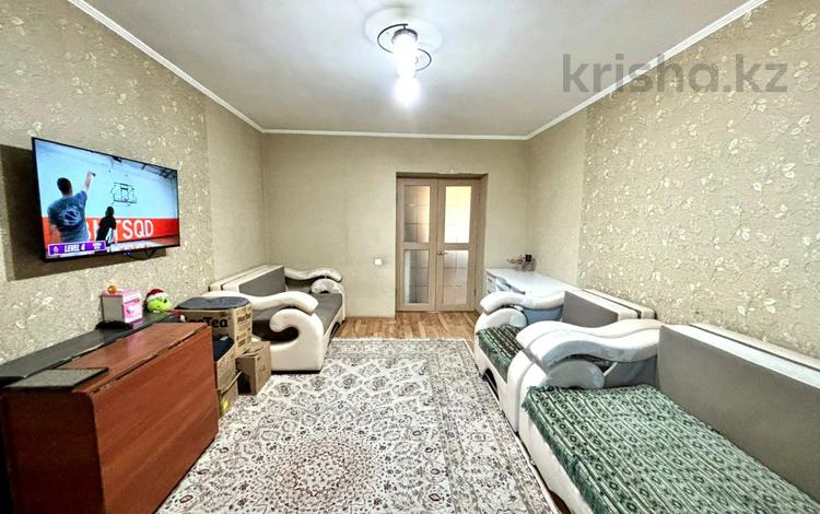 3-бөлмелі пәтер · 62.5 м² · 4/5 қабат, мкр Михайловка , Касыма Аманжолова 31, бағасы: 26 млн ₸ в Караганде, Казыбек би р-н — фото 2