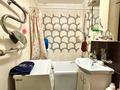 3-бөлмелі пәтер · 62.5 м² · 4/5 қабат, мкр Михайловка , Касыма Аманжолова 31, бағасы: 26 млн ₸ в Караганде, Казыбек би р-н — фото 9