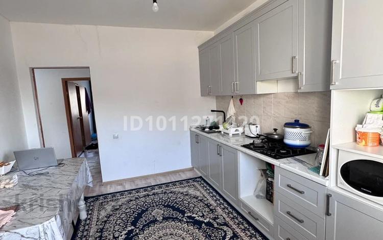 2-бөлмелі пәтер · 60 м² · 1/4 қабат, Нур Актобе, 1-й микрорайон 32, бағасы: 18 млн ₸ — фото 2