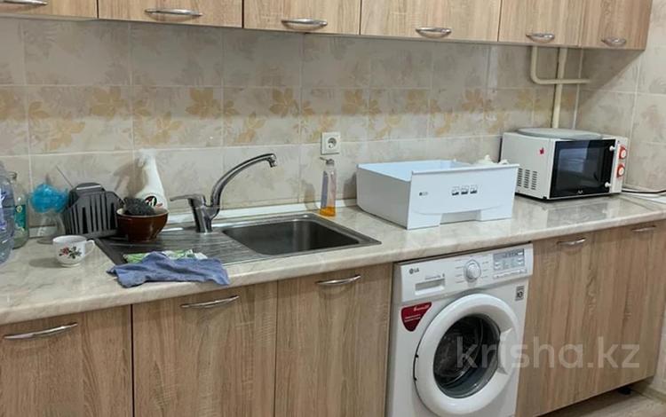 2-комнатная квартира · 56 м² · 2/5 этаж, 14-й мкр 40 за 150 000 ₸ в Актау — фото 2