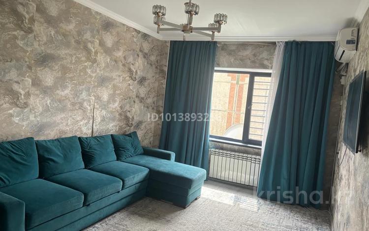 2-бөлмелі пәтер · 50 м² · 4/5 қабат, Восток, бағасы: 150 000 ₸ в Шымкенте, Аль-Фарабийский р-н — фото 2