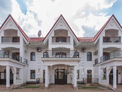 Дом · 5 комнат · 360 м², мкр Горный Гигант, Иванилова 54б за 93 000 〒 в Алматы, Медеуский р-н