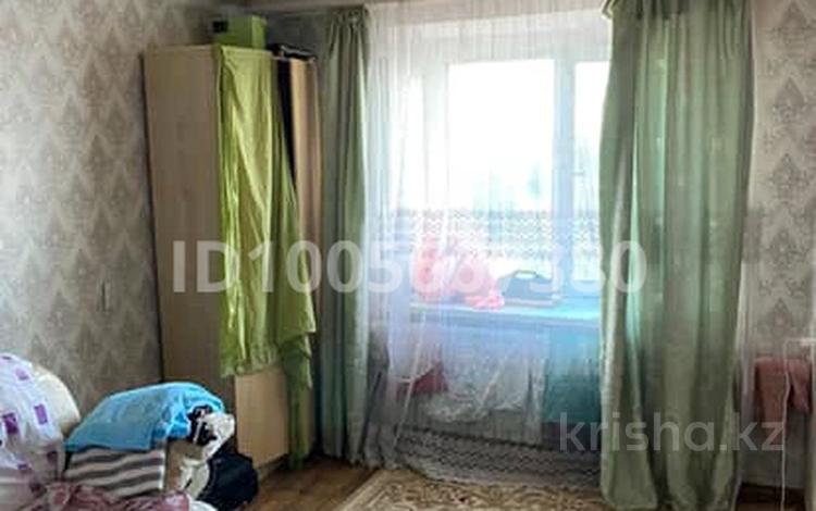 2-бөлмелі пәтер · 40 м² · 5/5 қабат, 18-шағынаудан 17/1 — Квартира теплая солнечная сторона квартира находиться возле торгового дома Феллида все в шаговой доступности, бағасы: 11 млн ₸ в Караганде, Алихана Бокейханова р-н — фото 2
