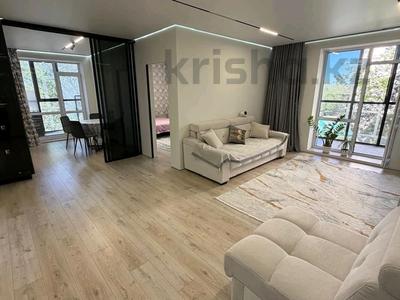 2-бөлмелі пәтер · 65 м² · 2/5 қабат, Майкудук, Мкрн Голубые пруды, бағасы: 34.2 млн ₸ в Караганде, Алихана Бокейханова р-н