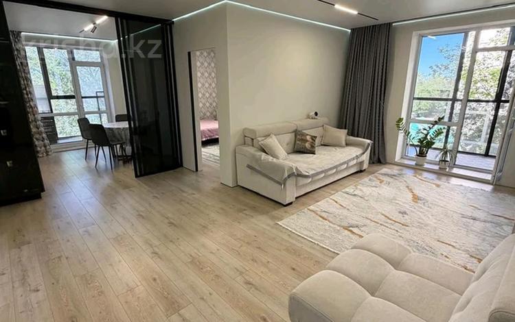 2-бөлмелі пәтер · 65 м² · 2/5 қабат, Майкудук, Мкрн Голубые пруды, бағасы: 34.2 млн ₸ в Караганде, Алихана Бокейханова р-н — фото 2