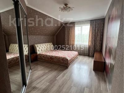 Отдельный дом · 5 комнат · 200 м², мкр Акбулак, Чуланова 28 — Райымбека Момышулы за 2 млн 〒 в Алматы, Алатауский р-н