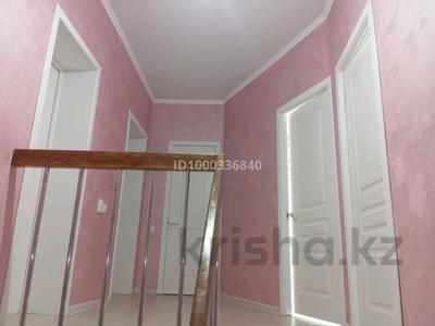 Үлкен сиськи бар аққұба rv