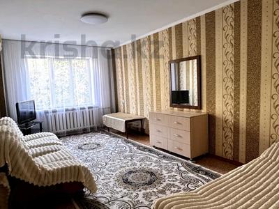 2-бөлмелі пәтер · 55 м² · 4/5 қабат, Ақсай-4 ш/а. 40, бағасы: 300 000 ₸ в Алматы, Ауэзовский р-н