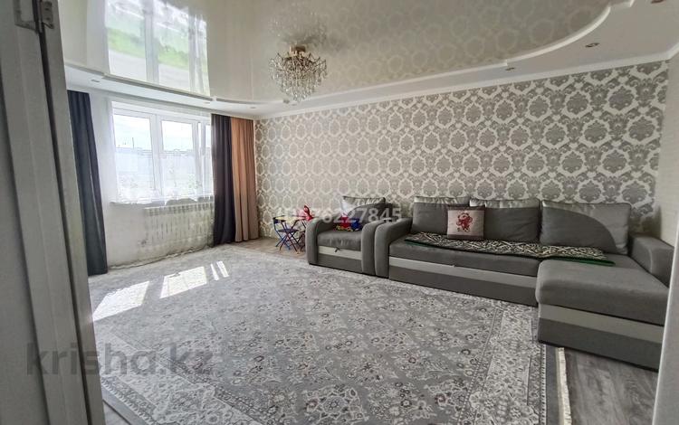 3-бөлмелі пәтер · 84.4 м² · 1/5 қабат, 10 микрорайон 23, бағасы: 31 млн ₸ в Аксае — фото 2