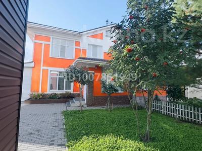 Отдельный дом · 7 комнат · 300 м², Мереке 18 за 1.5 млн 〒 в Астане, Есильский р-н