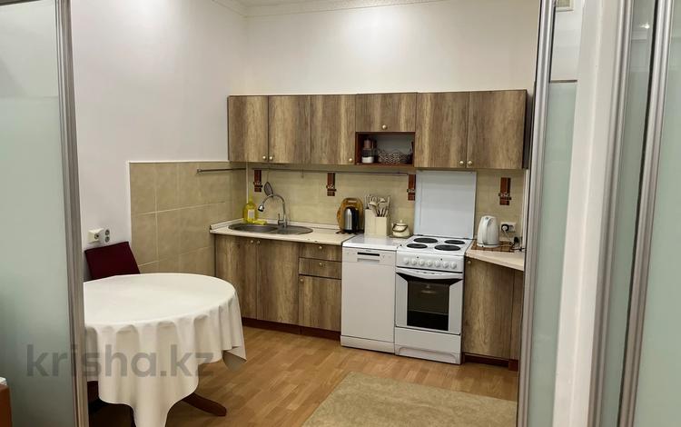 2-бөлмелі пәтер · 80 м² · 5/9 қабат, Достык 10, бағасы: 45 млн ₸ в Астане, Есильский р-н — фото 2