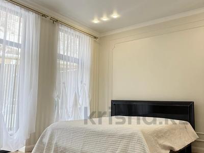 Отдельный дом · 6 комнат · 425 м² · 8 сот., Дружба спорт — Район трамплина за 393 млн 〒 в Алматы, Медеуский р-н