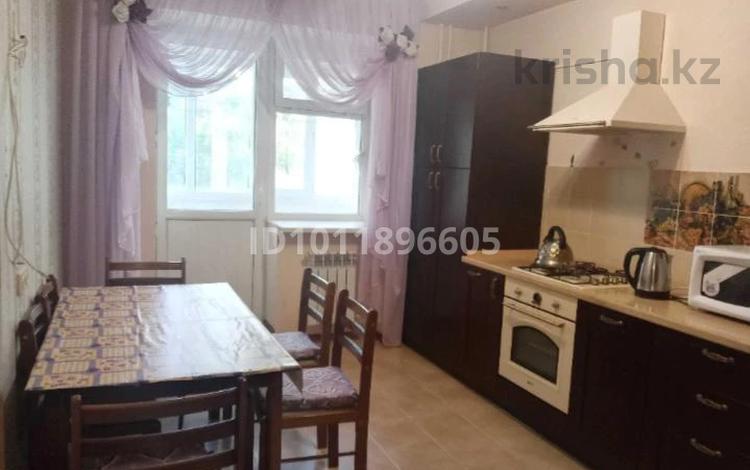 2-бөлмелі пәтер · 67 м² · 2/5 қабат, ул. Курмангазы 5, бағасы: 215 000 ₸ в Атырау, мкр Авангард-2 — фото 2
