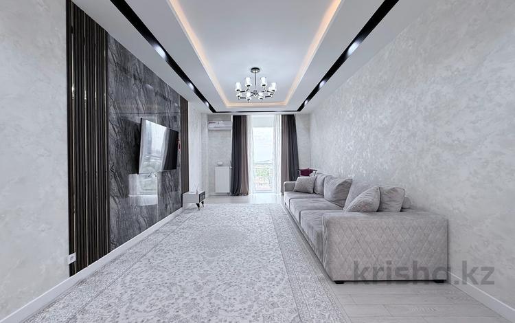 3-бөлмелі пәтер · 130 м² · 13 қабат, Сейфуллина 574/2, бағасы: 850 000 ₸ в Алматы, Бостандыкский р-н — фото 2