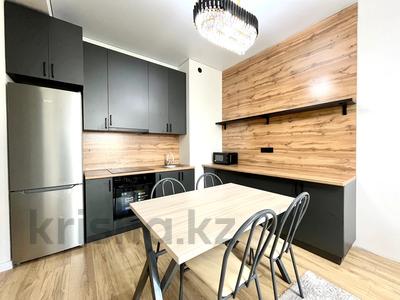 Аренда квартир в Алматы: 3-комнатная квартира · 70 м² · 14/17 этаж, Ауэзова 3а — Толе би за 500 000 〒 3-комнатная квартира · 70 м² · 14/17 этаж, Ауэзова 3а — Толе би за 500 000 〒 в Алматы, Алмалинский р-н