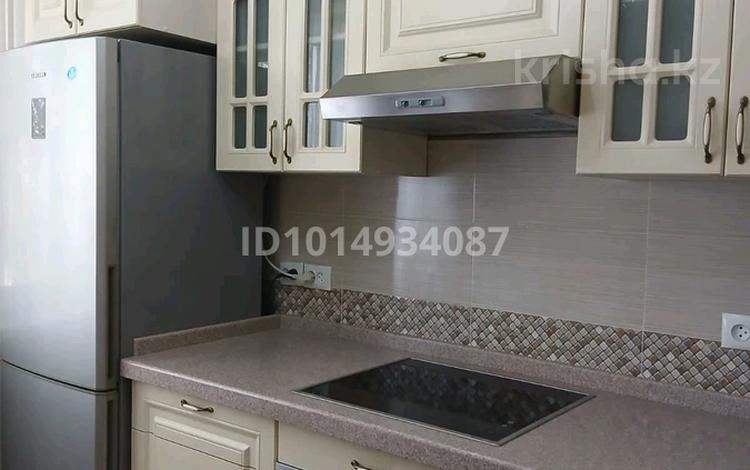 4-бөлмелі пәтер · 80 м² · 5/9 қабат, Степной 1 ш/а., мкр Юго-Восток, мкр Степной 1 7/46, бағасы: 33 млн ₸ в Караганде, Казыбек би р-н — фото 2