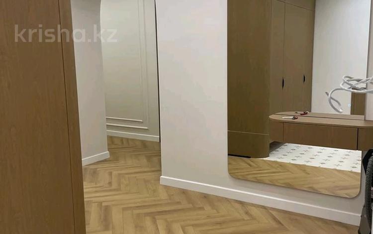 4-бөлмелі пәтер · 130 м² · 4/10 қабат, Алихан Бокейхан 13, бағасы: 128.5 млн ₸ в Астане, Есильский р-н — фото 3