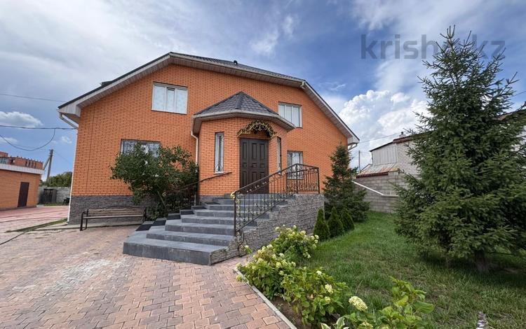 Отдельный дом · 6 комнат · 400.7 м² · 13.3 сот., Желтоксан — Центральный стадион за 180 млн ₸ в Павлодаре — фото 2