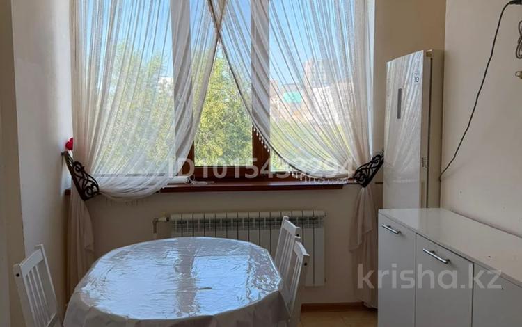 3-комнатная квартира · 92 м² · 3/5 этаж, Сатпаева 32 за 250 000 ₸ в Атырау — фото 2