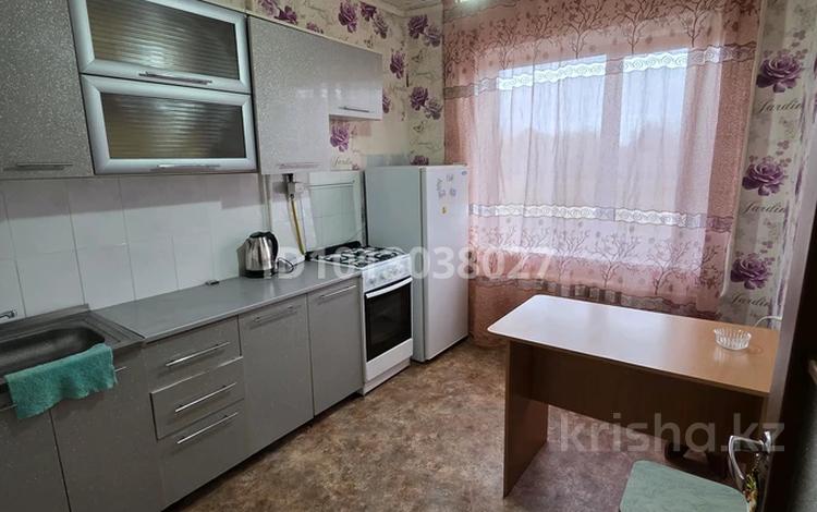 2-бөлмелі пәтер · 40 м² · 3 қабат, Дружбы, бағасы: 12 000 ₸ в Жезкент — фото 2