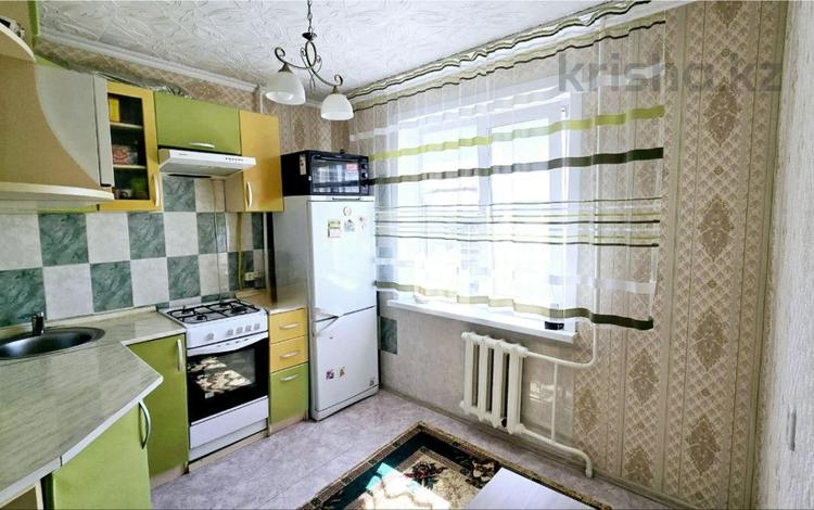2-комнатная квартира · 54 м² · 8/9 этаж, 70 квартал 6 за 11.7 млн ₸ в Темиртау — фото 6