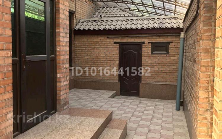 Жеке үй · 5 бөлме · 200 м² · 6 жүзд., Казыбек би 9 а — Хамраева, бағасы: 1 млн ₸ в  — фото 2