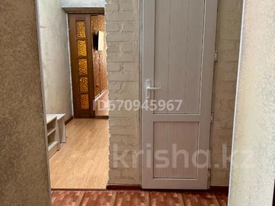 Аренда квартир в Шымкенте: 2-комнатная квартира · 45 м² · 1/5 этаж · помесячно, 12-й микрорайон, 12-й микрорайон 38А за 140 000 〒 2-комнатная квартира · 45 м² · 1/5 этаж · помесячно, 12-й микрорайон, 12-й микрорайон 38А за 140 000 〒 в Шымкенте, Енбекшинский р-н