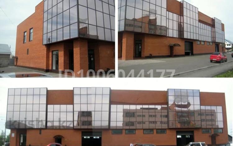 Свободное назначение, офисы, магазины и бутики, общепит, салоны красоты, бани, гостиницы и зоны отдыха, медцентры и аптеки, образование, развлечения · 1800 м² за 1 млрд 〒 в Петропавловске — фото 8