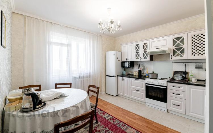 3-комнатная квартира, 98.5 м², 7/12 этаж, Кошкарбаева 34