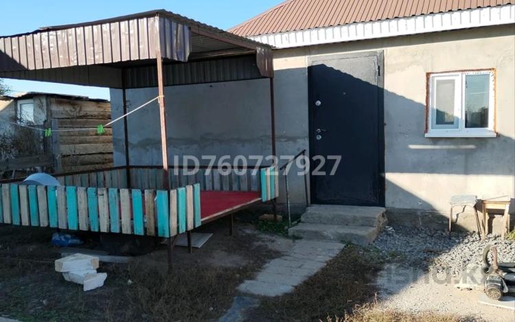 Отдельный дом · 3 комнаты · 100 м² · 10 сот., Садоводческий коллектив Теплосеть-2 дом 48 48 — Теплосеть2 48 дом за 8 млн ₸ в Актобе — фото 2